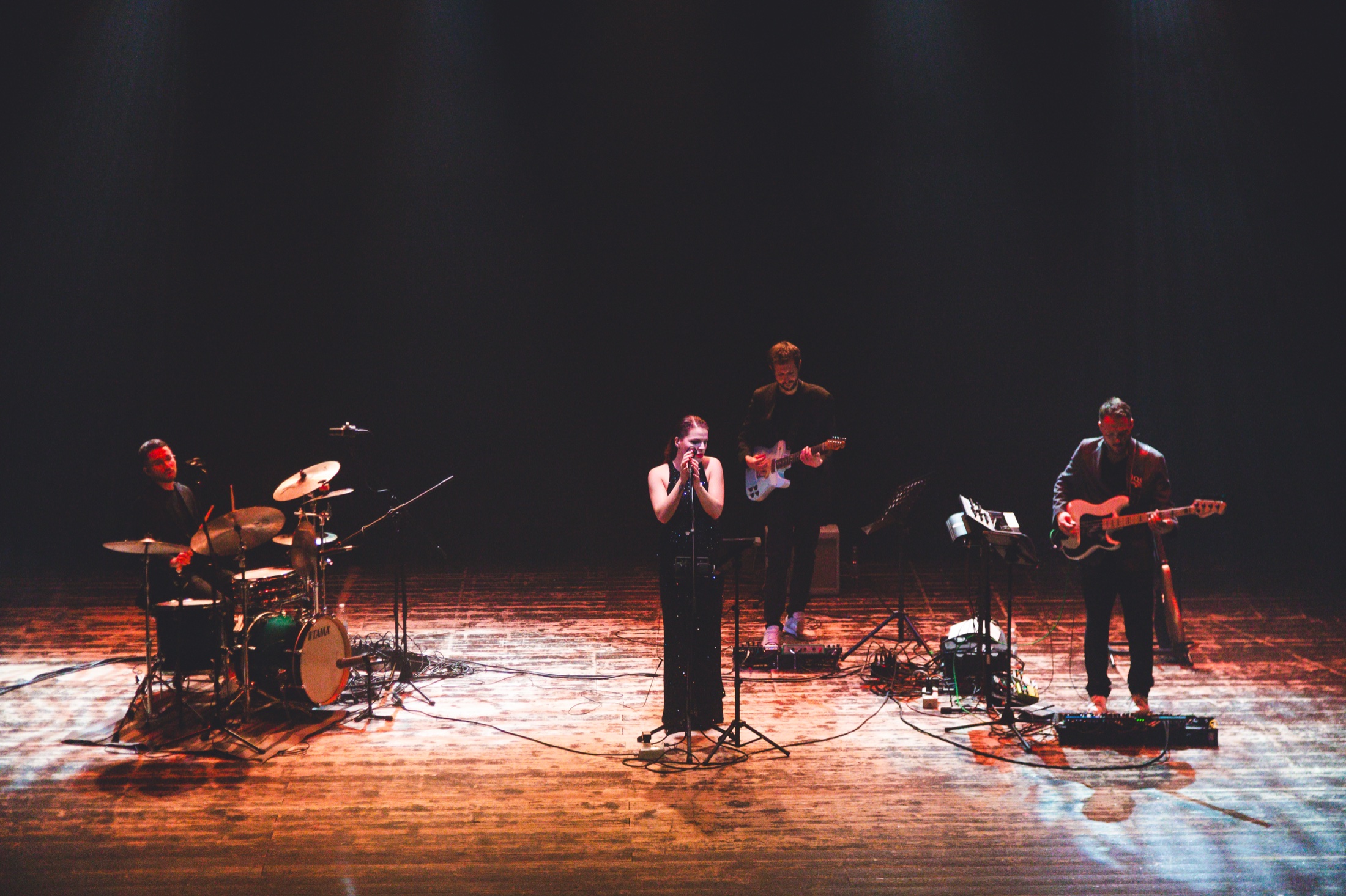 Läura — Björk Reinvented in concerto